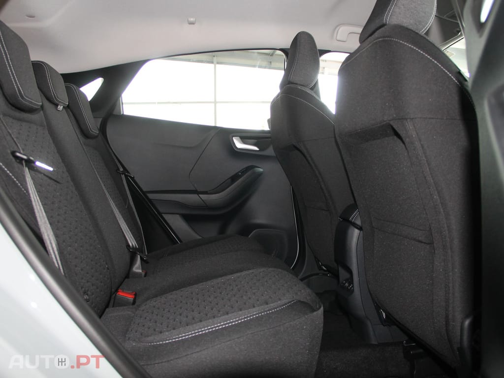 Ford Puma 1.0 EcoBoost MHEV Titanium