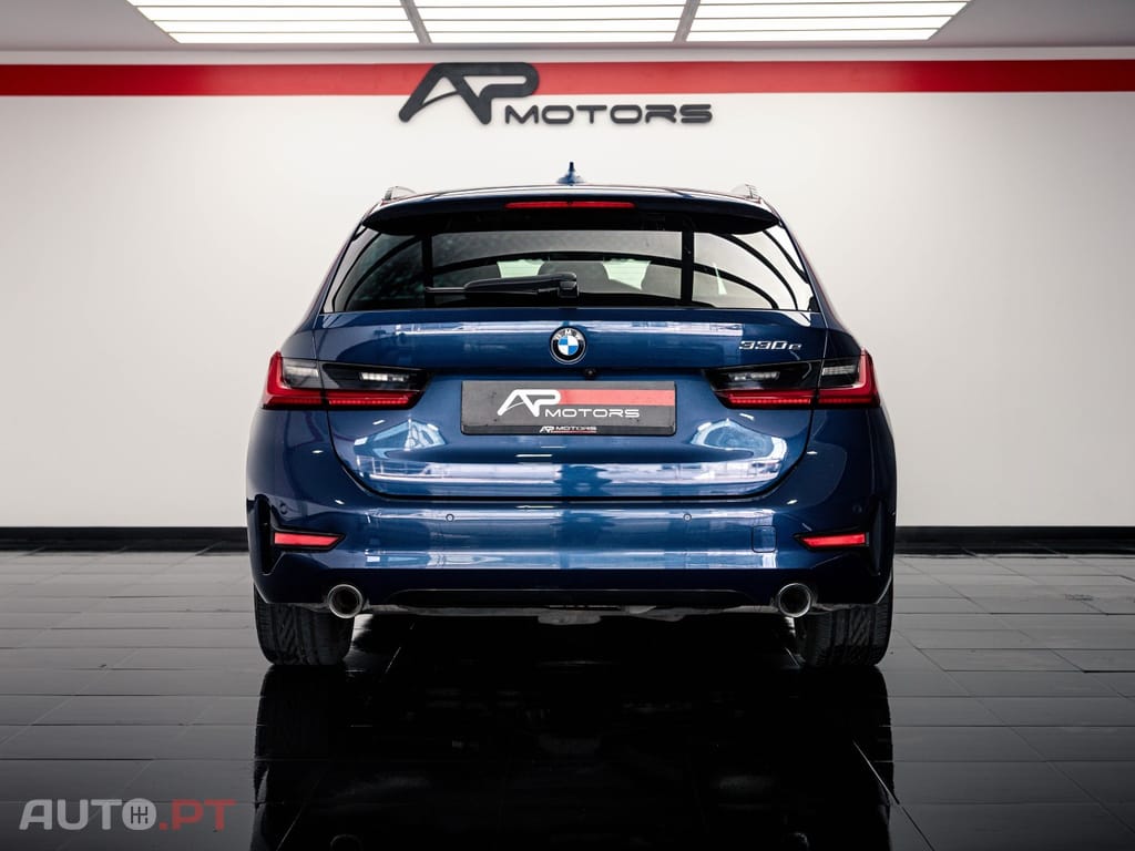 BMW 330 e Touring Line Sport Auto