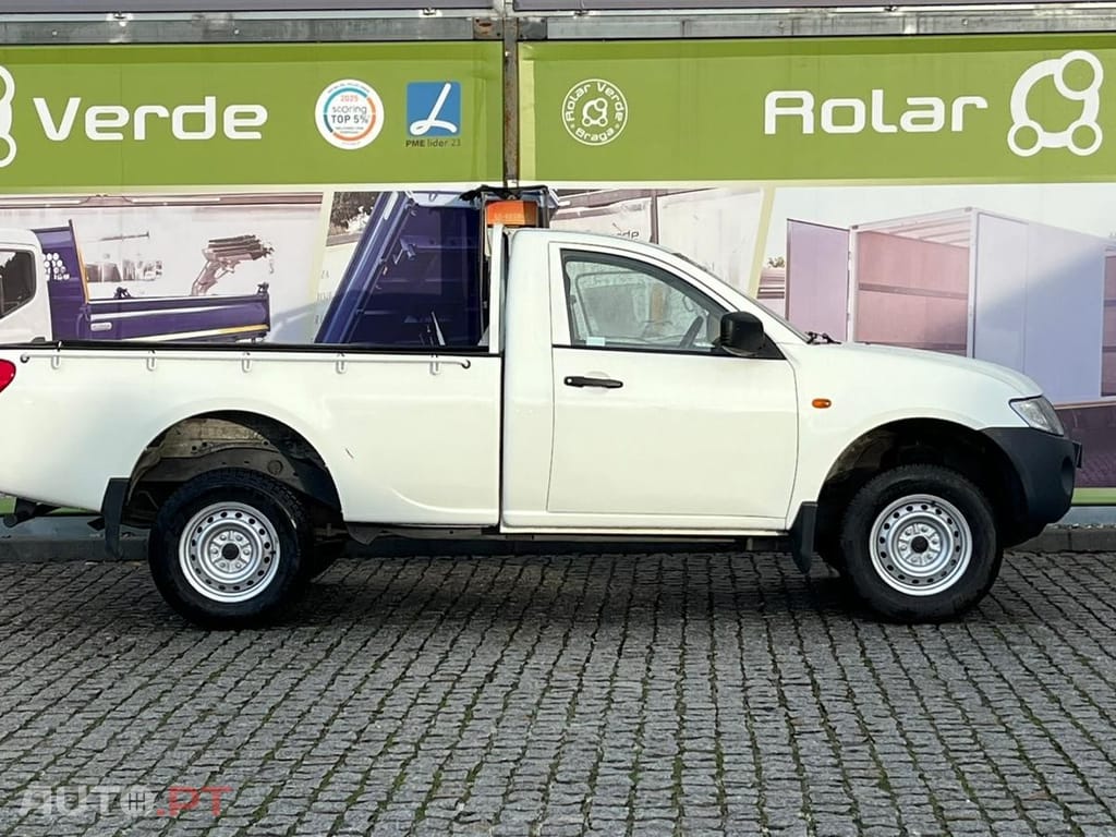 Mitsubishi L200 4X4  CAIXA COM 2250 mm