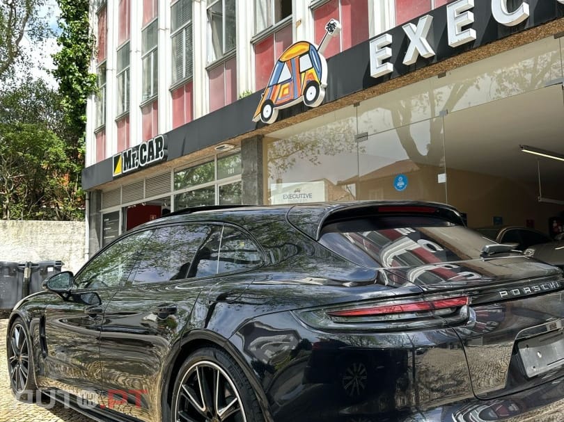 Porsche Panamera 4 E-Hybrid