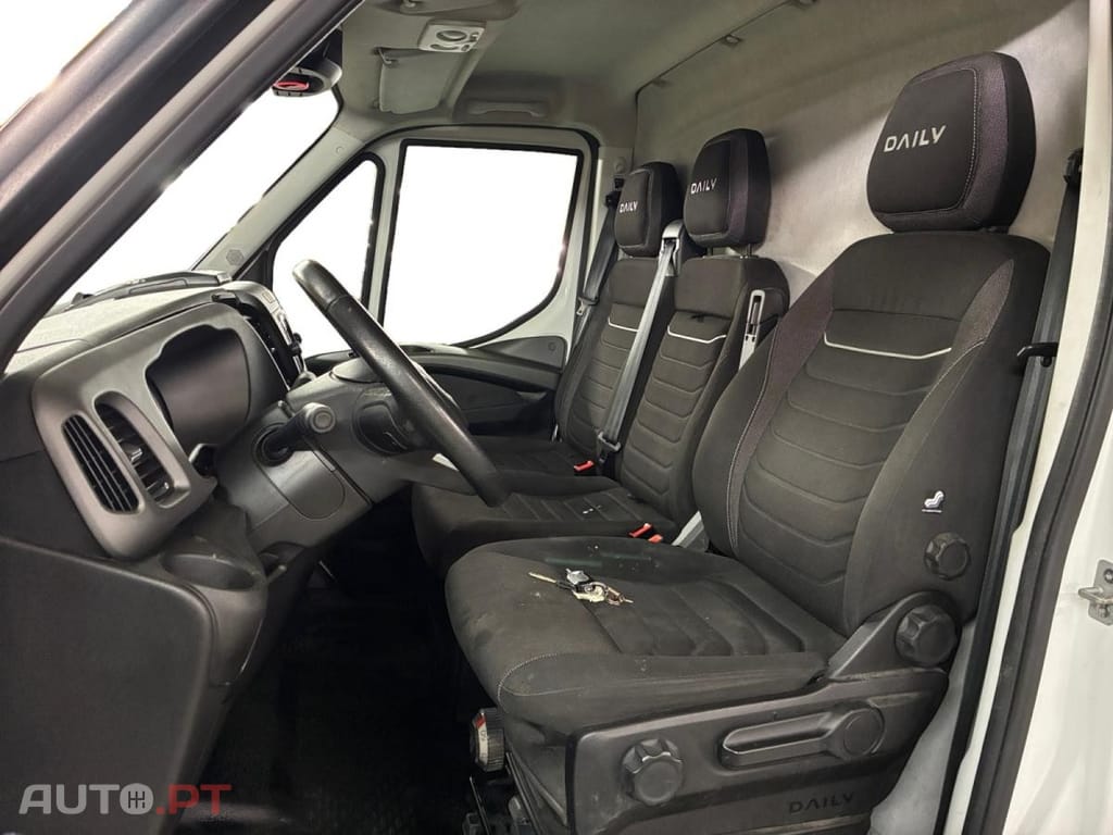 Iveco Daily 3.0 HPi 35S14 L2H2