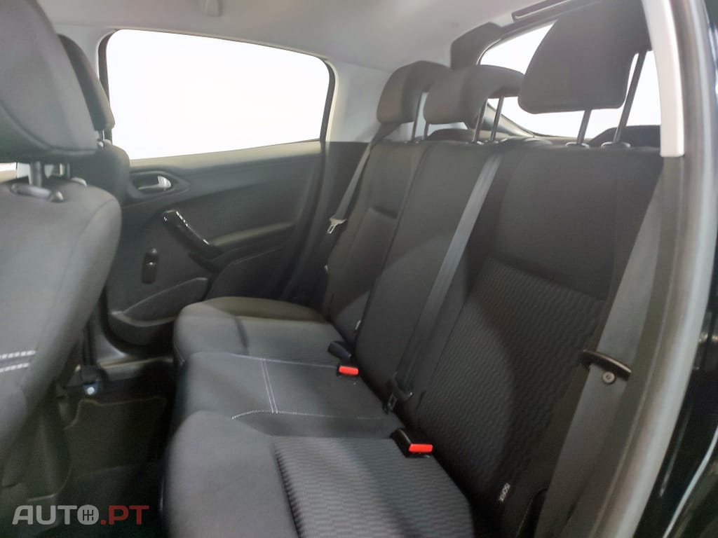 Peugeot 208 ACTIVE