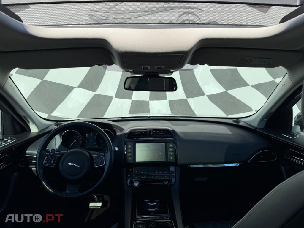 Jaguar F-Pace 20d Aut. Pure
