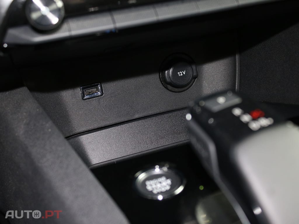 Peugeot 3008 1.6 Hybrid Allure Pack e-EAT8