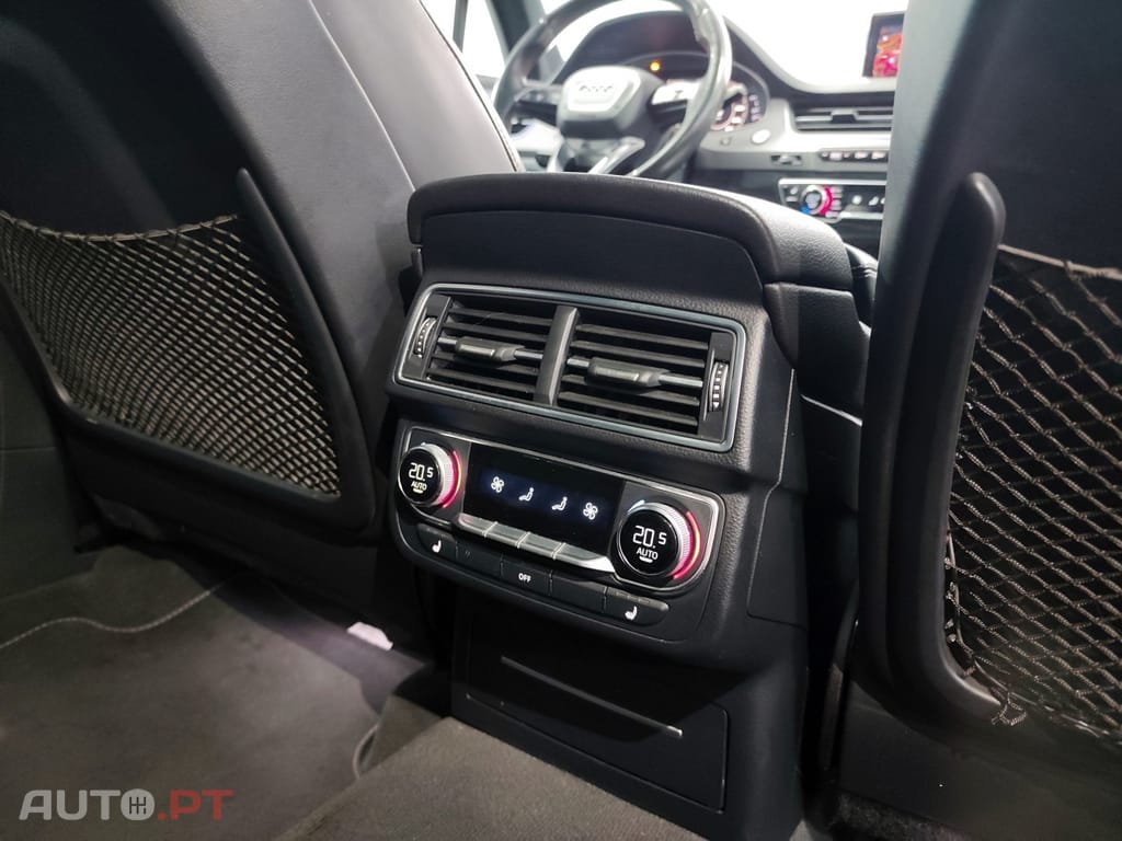 Audi Q7 3.0 TDi quattro S-line Tiptronic 7L