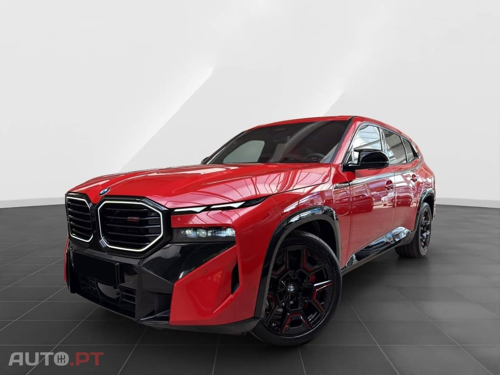 BMW XM Label Red