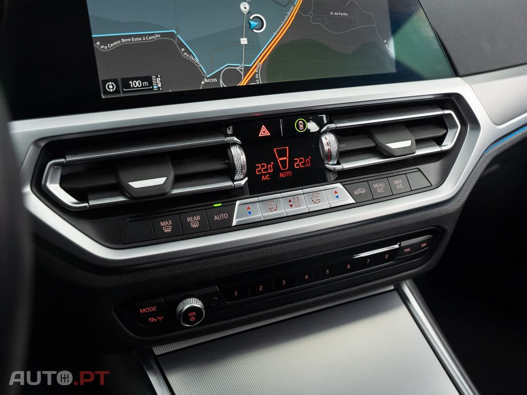 BMW 330 e Line Luxury Auto