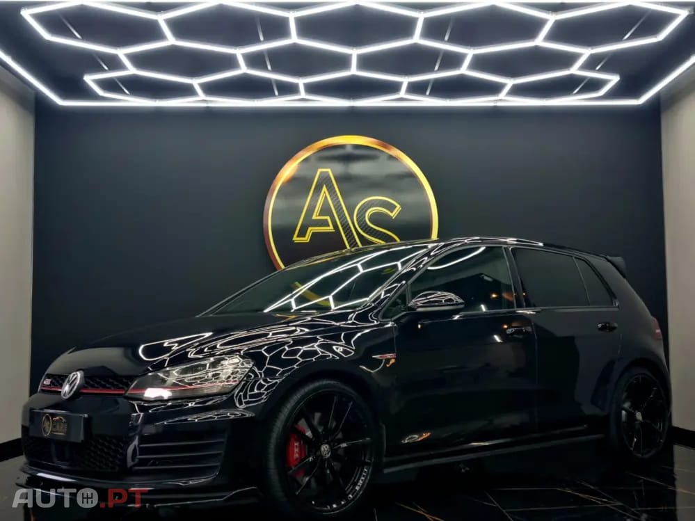 Volkswagen Golf VII GTI PERFORMANCE