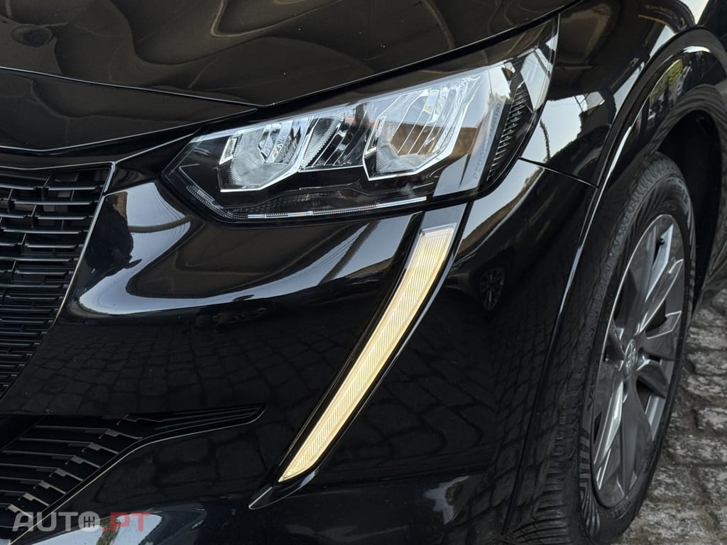 Peugeot E-208 50 kWh Allure