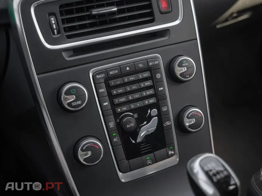 Volvo V60 2.0 D2 Momentum