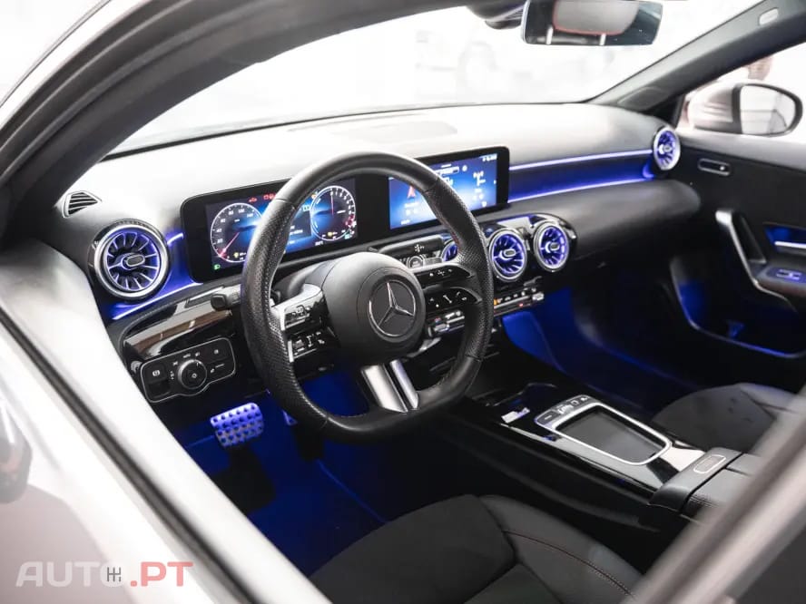 Mercedes-Benz A 250 e AMG Line