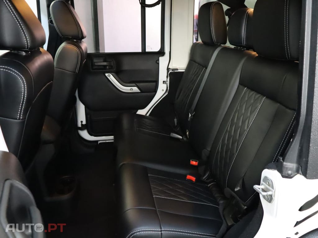 Jeep Wrangler Unlimited 2.8 CRD MTX Sahara Adventure Edition