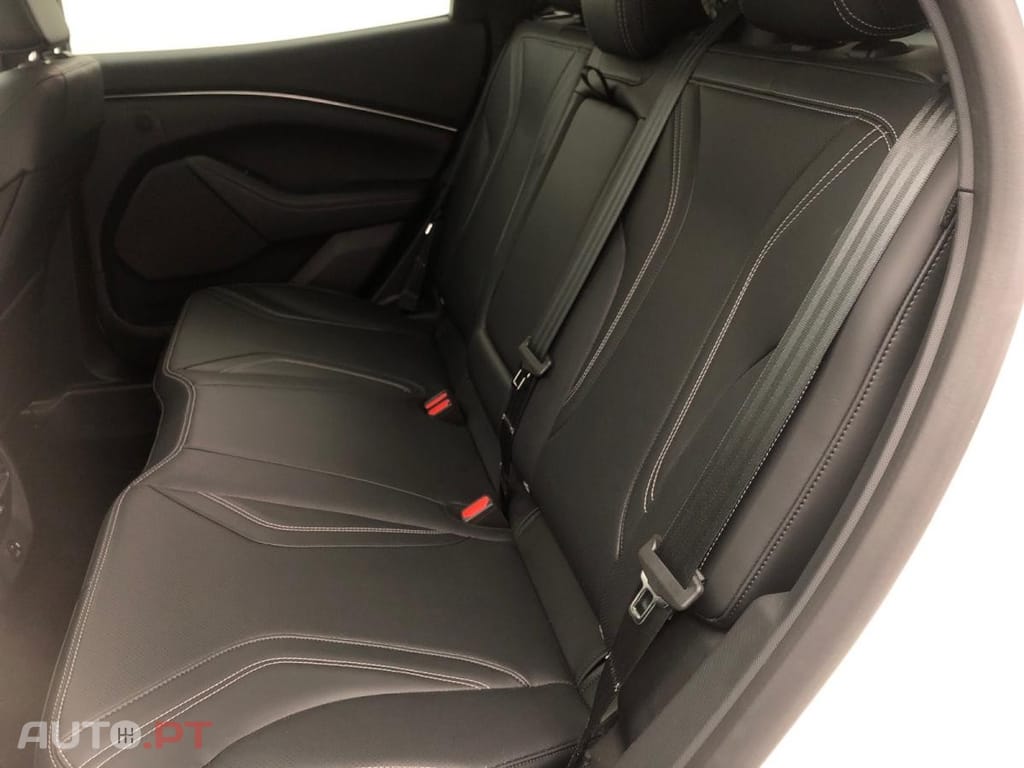 Ford Mustang Mach-E Standard Range