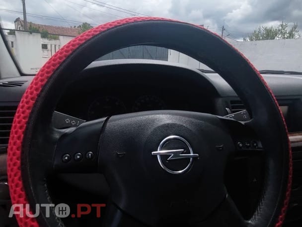 Opel Vectra GTS 2.2 DTi