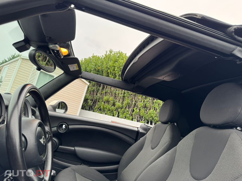 MINI Cabrio Cooper D