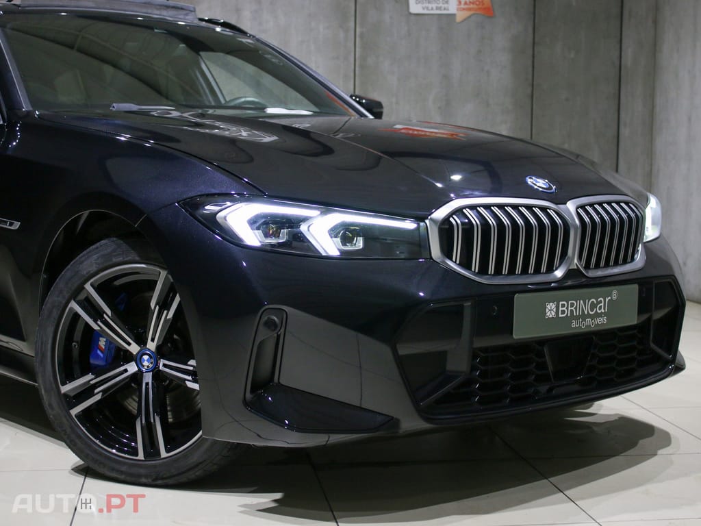 BMW 330 e Touring Pack Desportivo M Auto