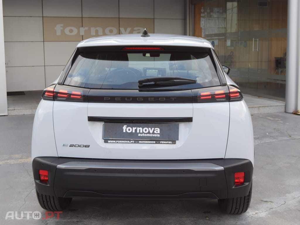 Peugeot E-2008 54 kWh Active EAT8