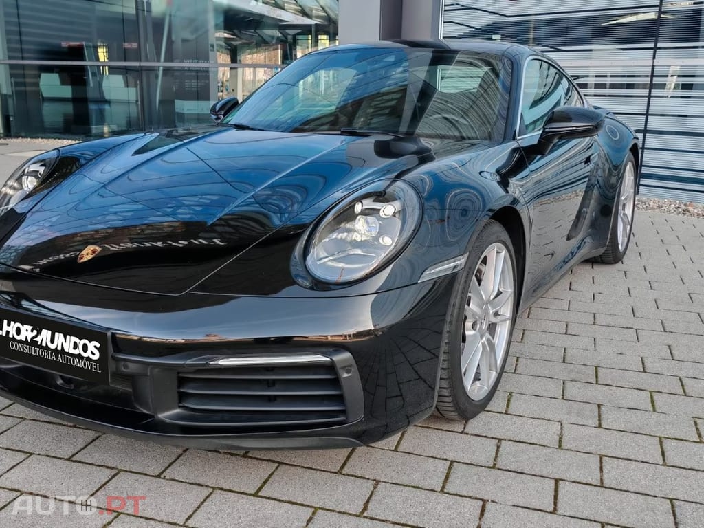 Porsche 992 Carrera
