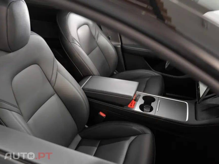 Tesla Model Y Long Range Dual Motor AWD
