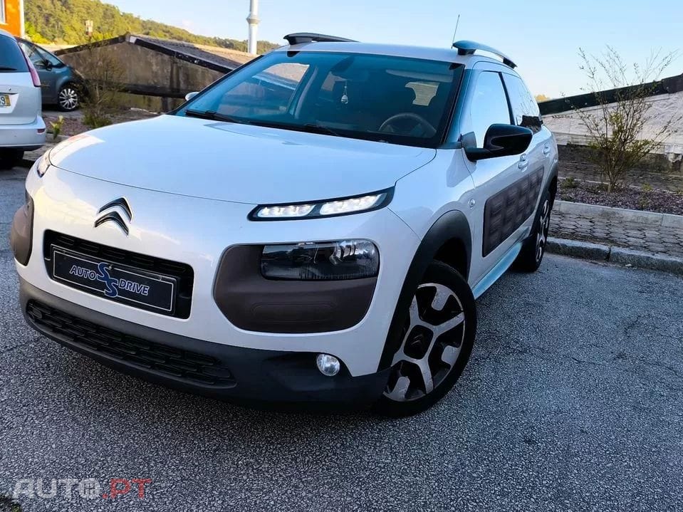 Citroen C4 Cactus 1.6 e-HDi Shine ETG6 92g