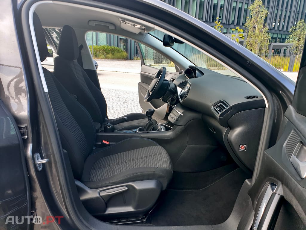 Peugeot 308 1.5 BlueHDi Style