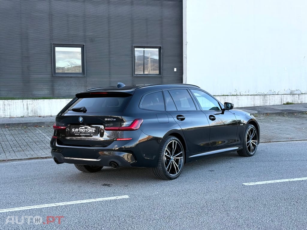 BMW 320 e Touring Pack M Auto