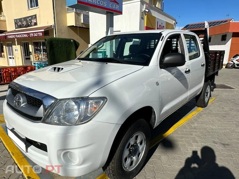 Toyota Hilux 2.5 D-4D 4WD CD AC