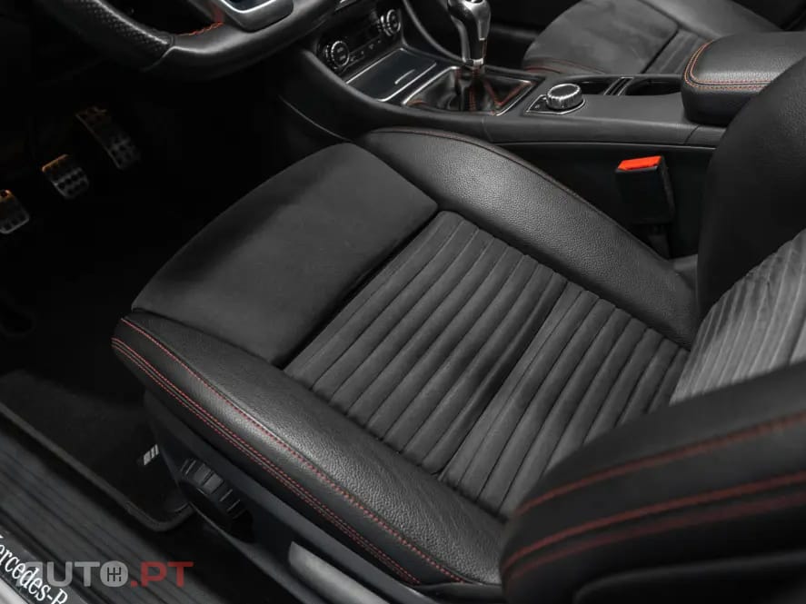 Mercedes-Benz A 180 AMG Line