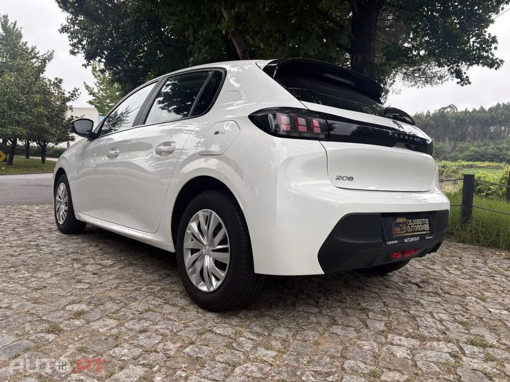 Peugeot 208 1.2 PureTech SE Style