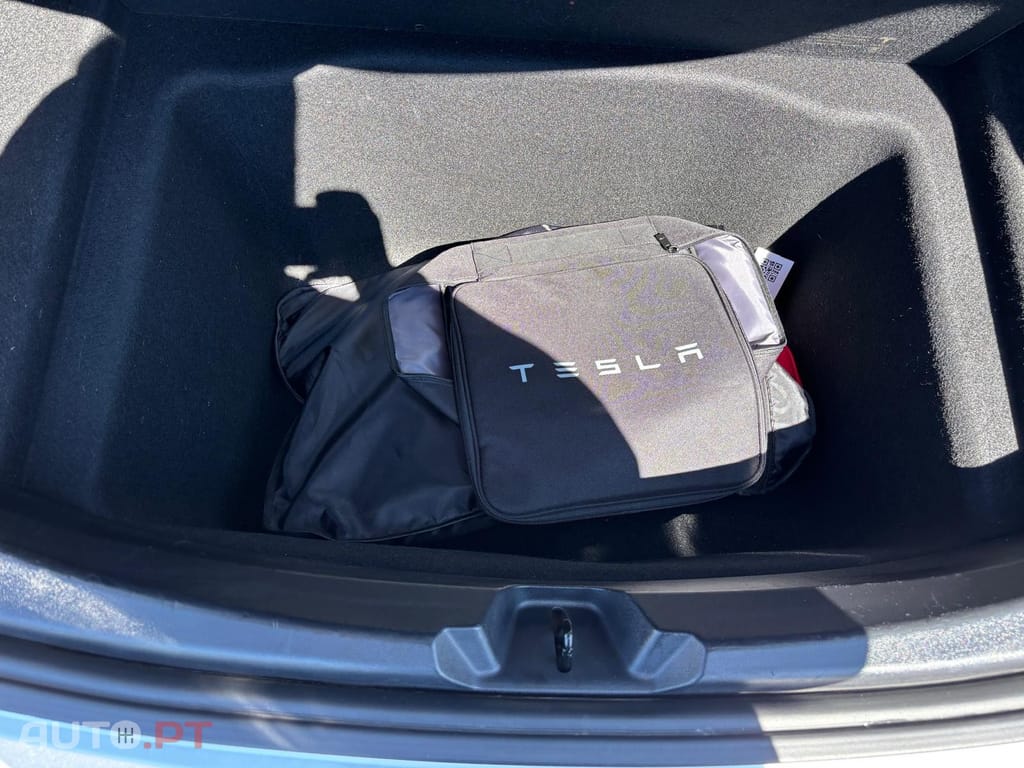 Tesla Model 3 Long-Range Dual Motor AWD