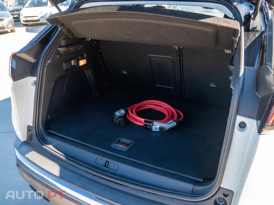 Peugeot 3008 1.6 Hybrid Allure Pack e-EAT8