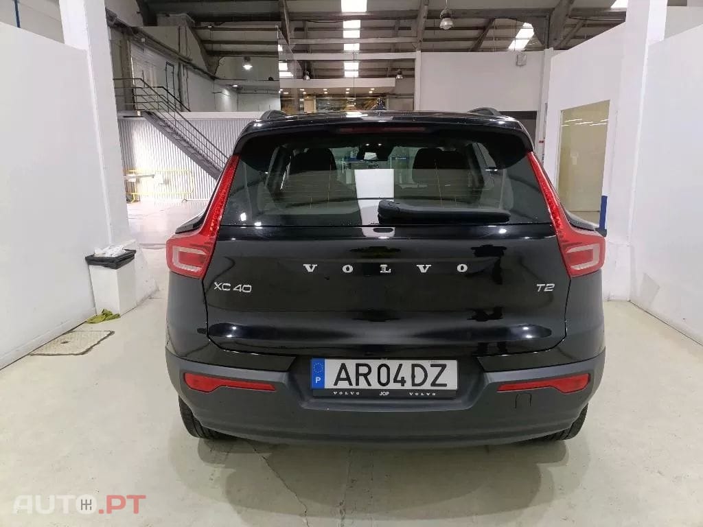 Volvo XC40 1.5 T2 Momentum Core