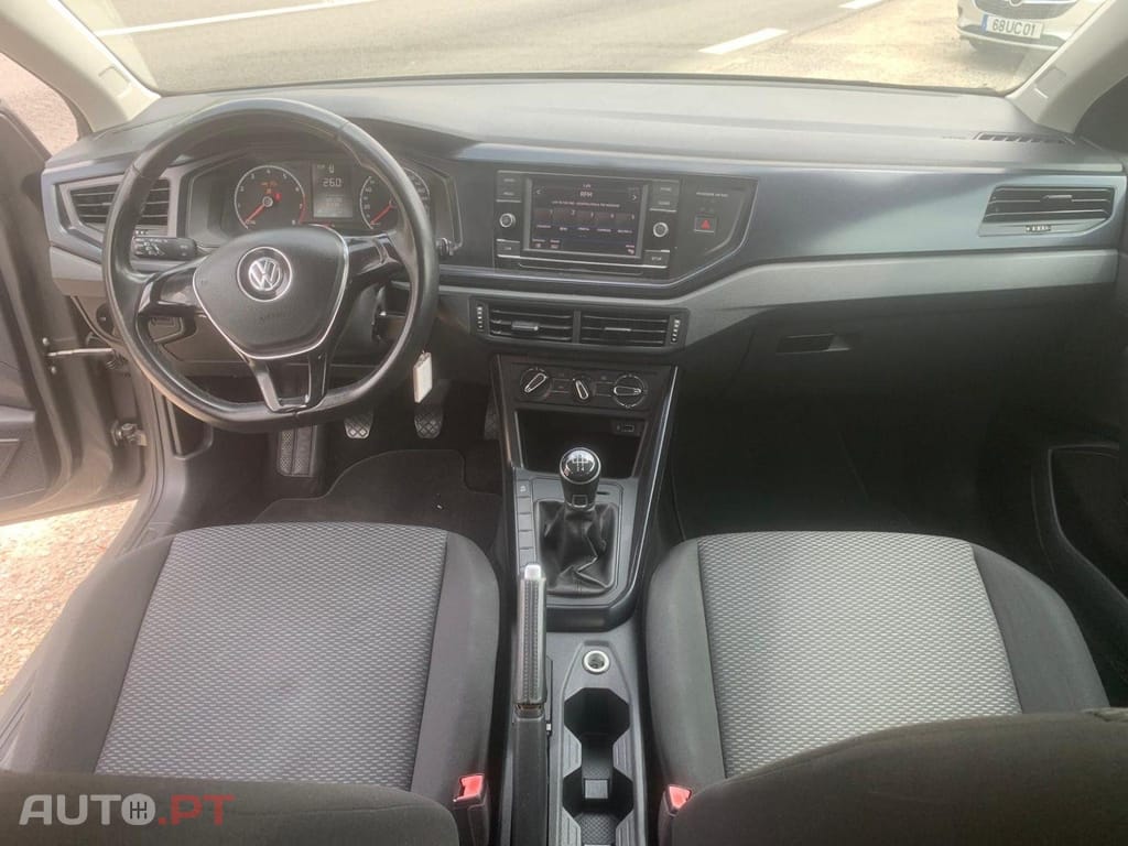 Volkswagen Polo 1.0 Confortline