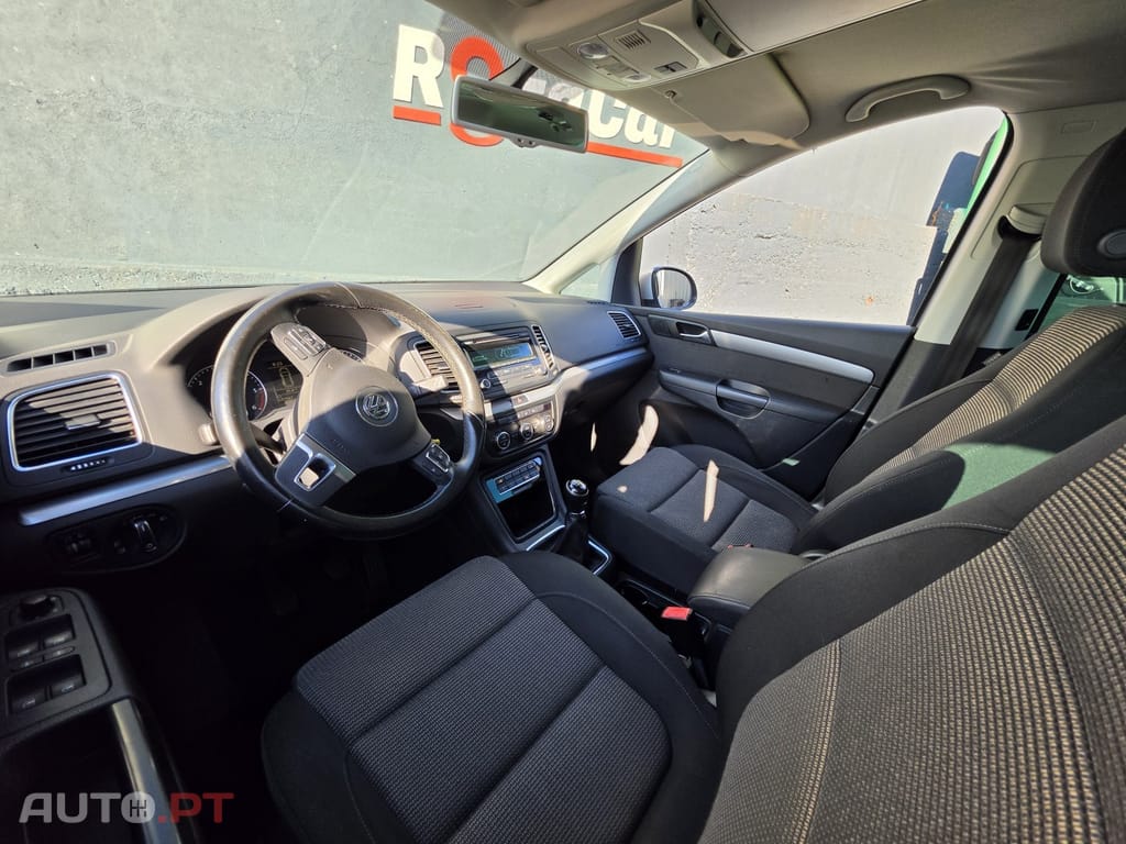 Volkswagen Sharan 2.0 TDI Confortline — fotografia 11