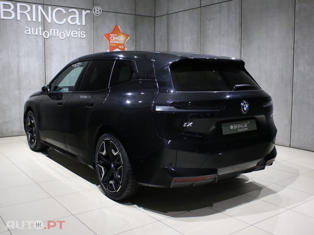 BMW iX xDrive 40 Pack Desportivo