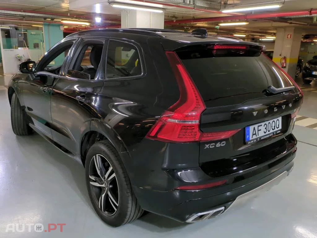 Volvo XC60 2.0 T8 PHEV R-Design AWD