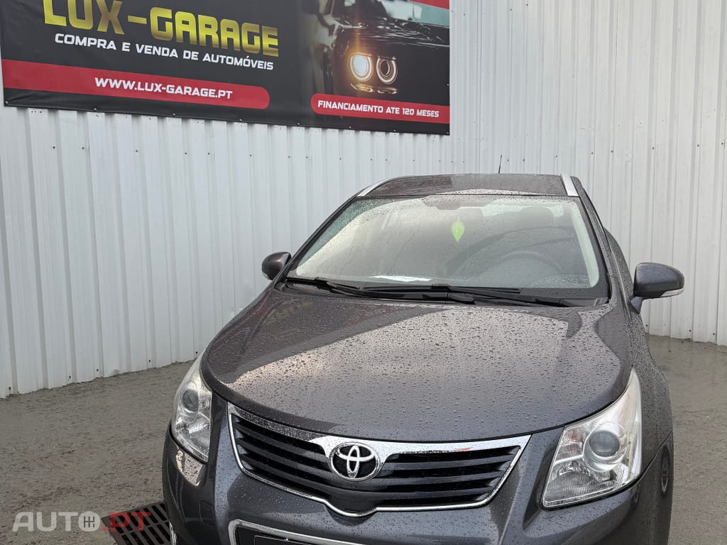 Toyota Avensis 2.0 D-4D Ex.+Pele+GPS