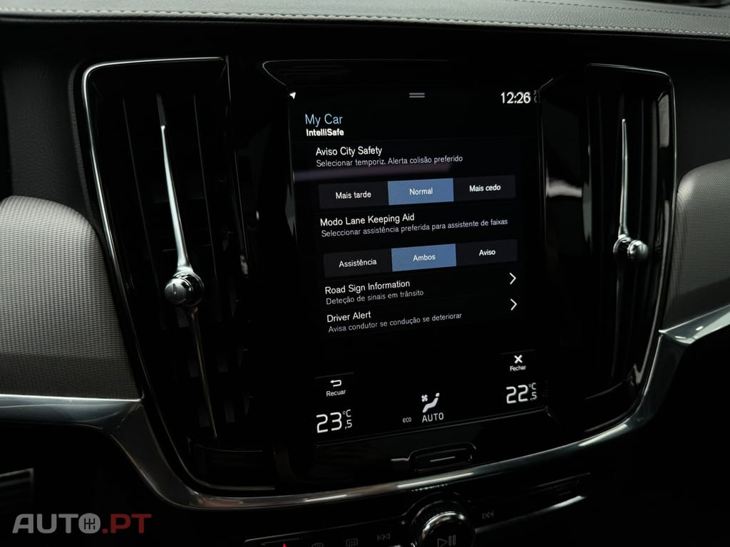 Volvo V90 2.0 T8 PHEV R-Design AWD