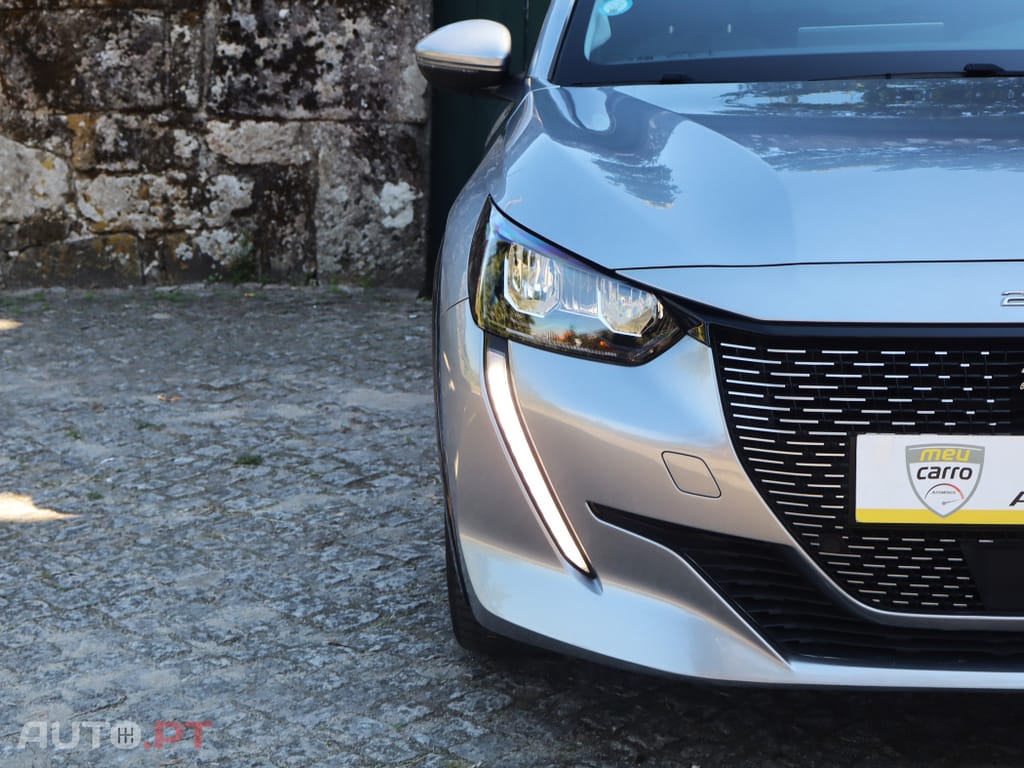 Peugeot E-208 50 kWh Allure