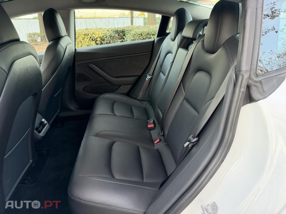 Tesla Model 3 Long-Range Dual Motor AWD