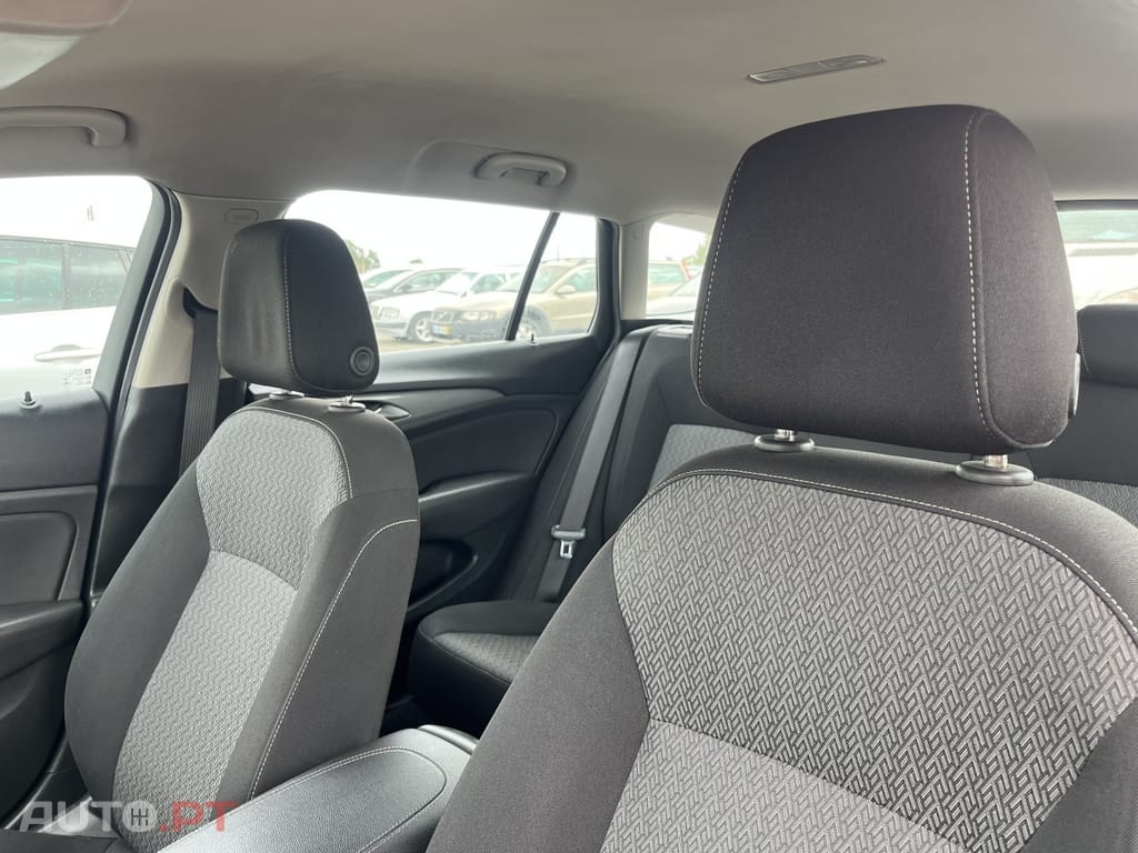 Opel Insignia 1.6 CDTi Selective