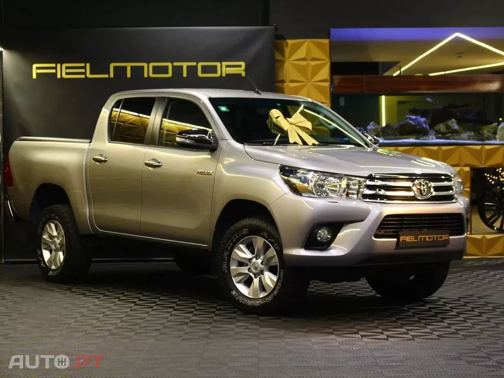 Toyota Hilux 2.4 D-4D 4WD Tracker