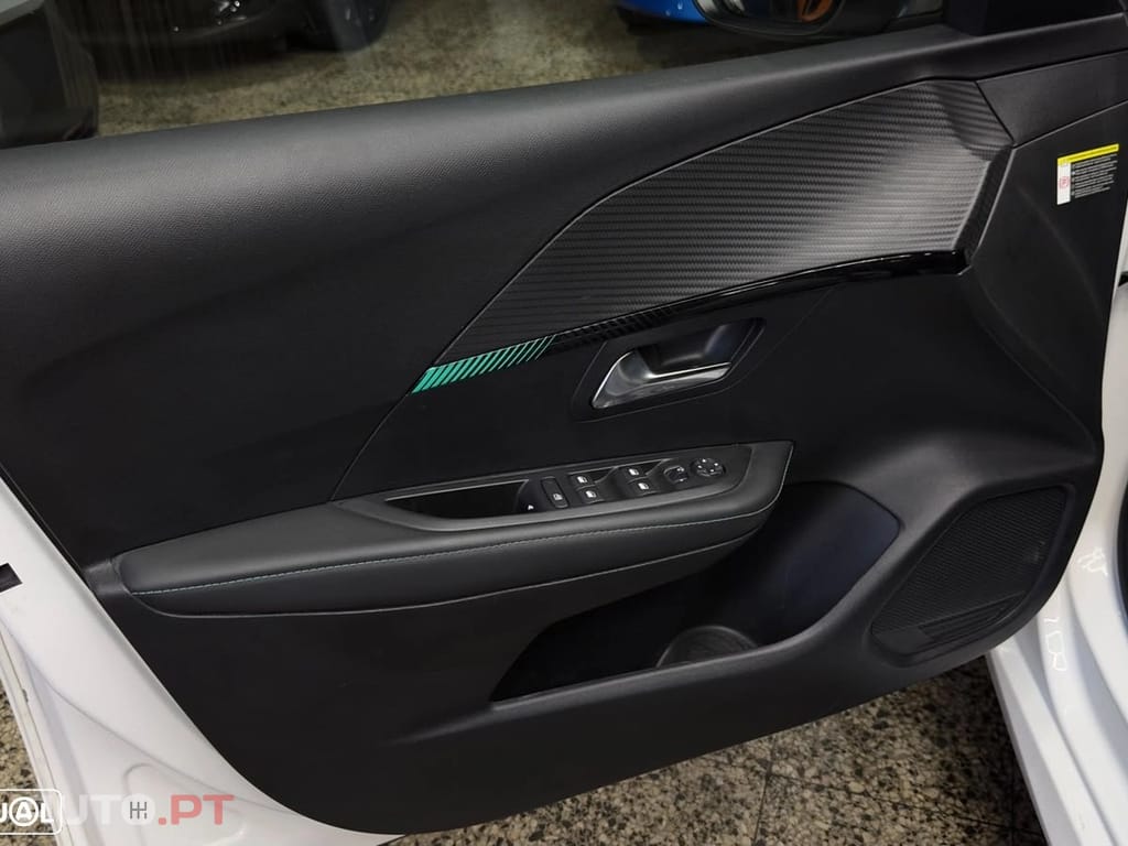 Peugeot E-208 Allure Pack