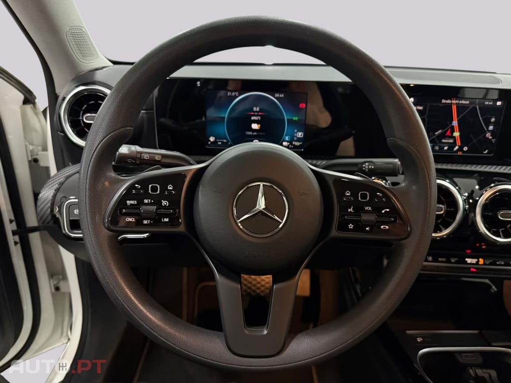 Mercedes-Benz A 250 STYLE I.V.A DEDUTIVEL