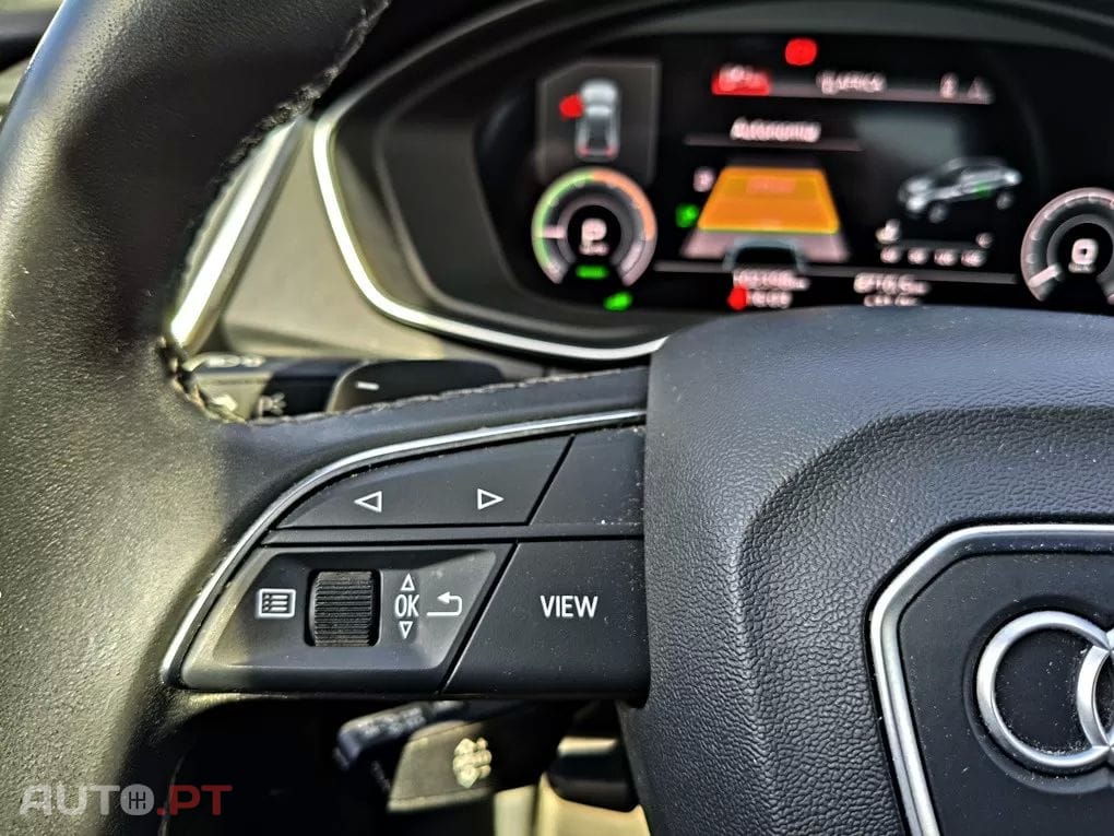 Audi Q5 50 TFSIe quattro S tronic S line business