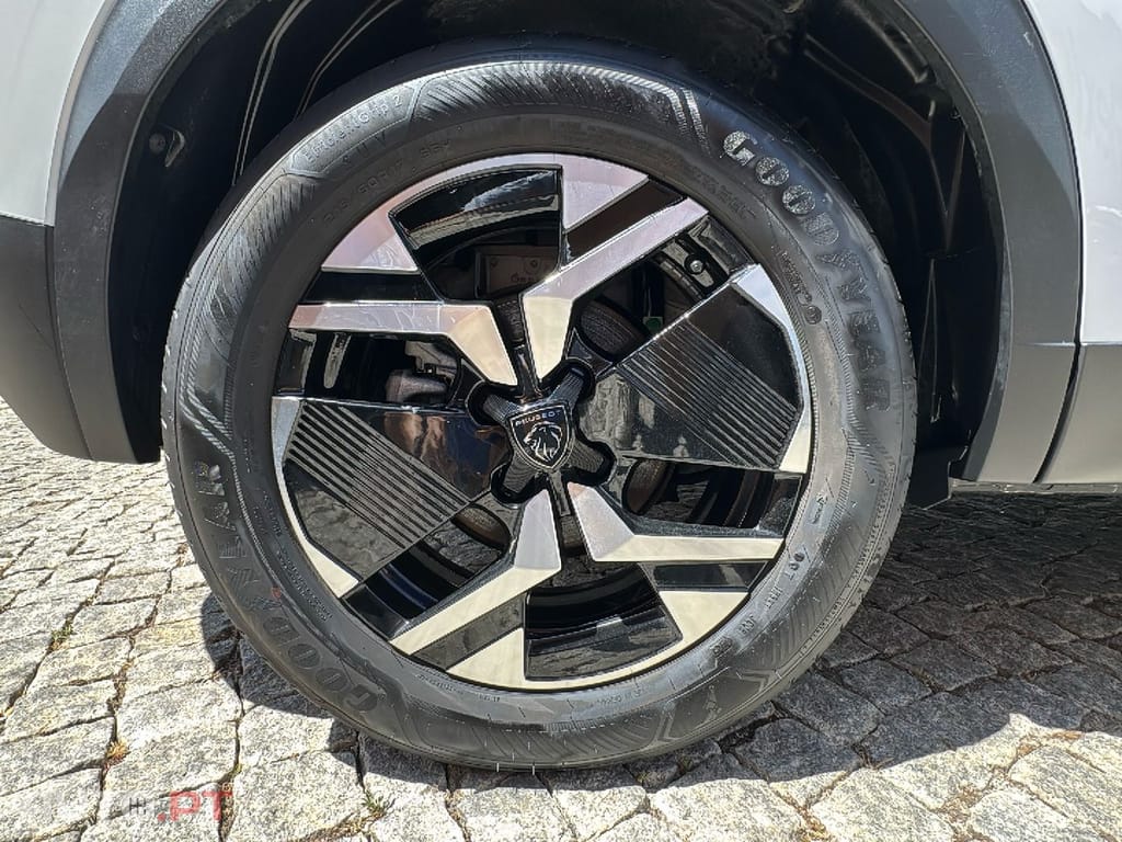 Peugeot E-2008 54 kWh Allure