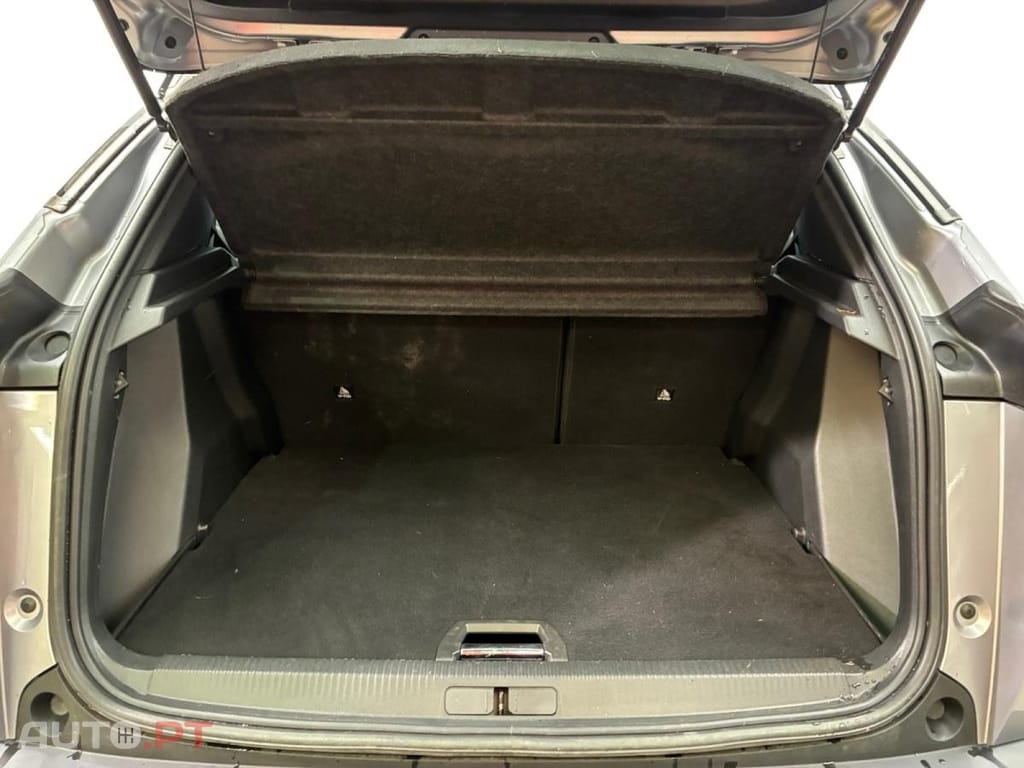 Peugeot E-2008 50 kWh GT Pack