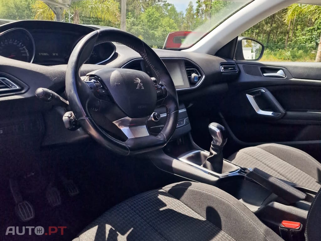 Peugeot 308 II 1.6 BlueHDi
