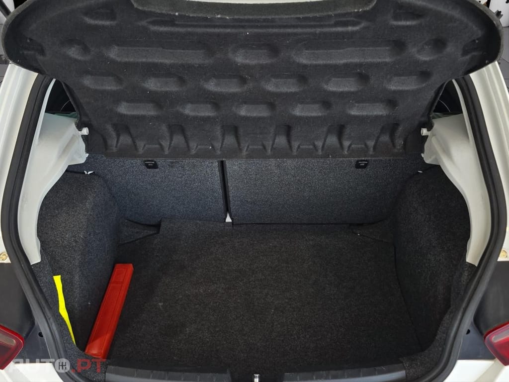 SEAT Ibiza 1.2 TSI FR — fotografia 22
