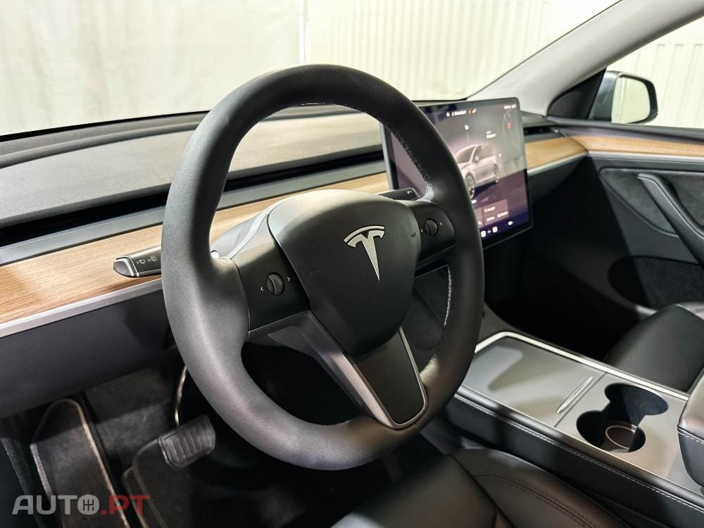 Tesla Model Y Long Range Dual Motor AWD